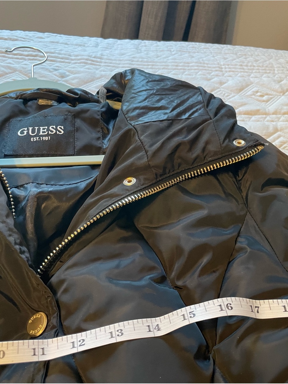 Gorgeous NWOT ❤️GUESS Black Quilted Hooded Puffer - Picture 11 of 13